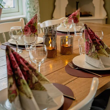 Semesterbostad Fredfullt Hus Ved Oksfjordvannet