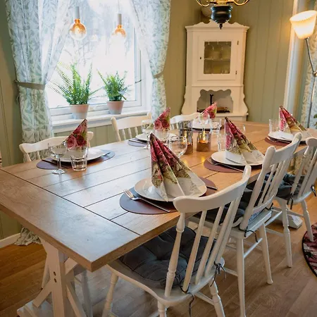 Vakantiehuis Fredfullt Hus Ved Oksfjordvannet