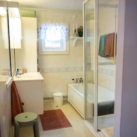 Semesterbostad Fredfullt Hus Ved Oksfjordvannet *