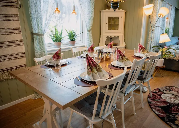 Дом отдыха Fredfullt Hus Ved Oksfjordvannet