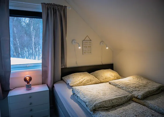 Fredfullt Hus Ved Oksfjordvannet Дом отдыха *