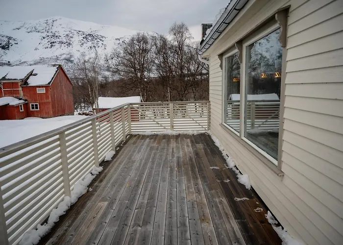 Fredfullt Hus Ved Oksfjordvannet Дом отдыха